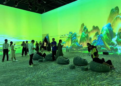 中秋 國(guó)慶超長(zhǎng)假期電廣傳媒攬客60萬 文化 科技 新產(chǎn)品獲游客點(diǎn)贊